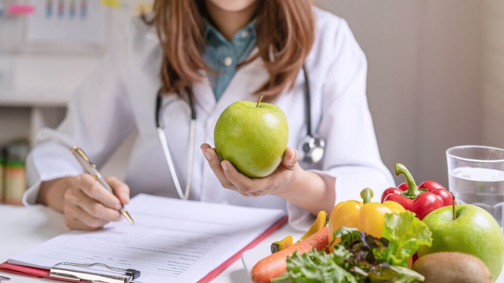 dietitian analysing food: the science behind calorie counting and plate method